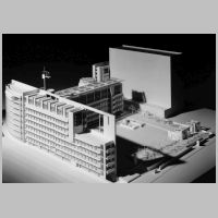 Richard Meier, Canal+ Headquarters, Paris, (1988-1992) photo on architecture-history.org,5.png